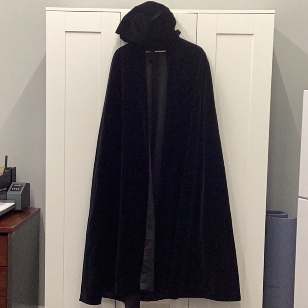 Formal Black Velvet Cape. Medium - image 4